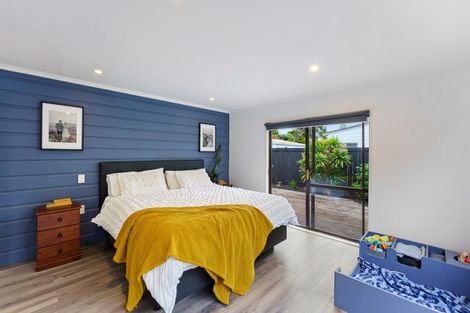 Photo of property in 24 Norfolk Crescent, Otaki Beach, Otaki, 5512