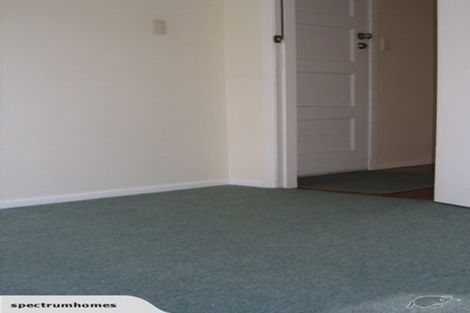 Photo of property in 25 Stewart Drive, Newlands, Wellington, 6037