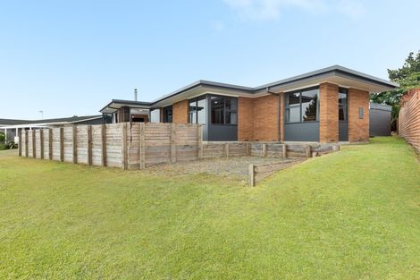 Photo of property in 12 Williams Drive, Te Puke, 3119