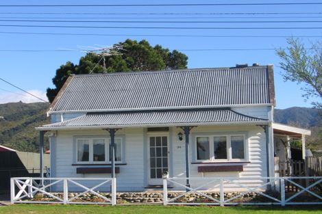 Photo of property in 36 Daniell Street, Featherston, 5710