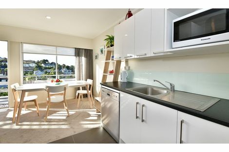 Photo of property in 18a Tower Hill, Stanmore Bay, Whangaparaoa, 0930