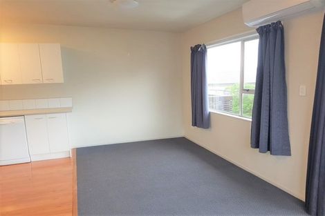 Photo of property in 5/18 Lambley Road, Titahi Bay, Porirua, 5022