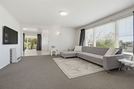 Photo of property in 2 Alastair Avenue, Owhata, Rotorua, 3010