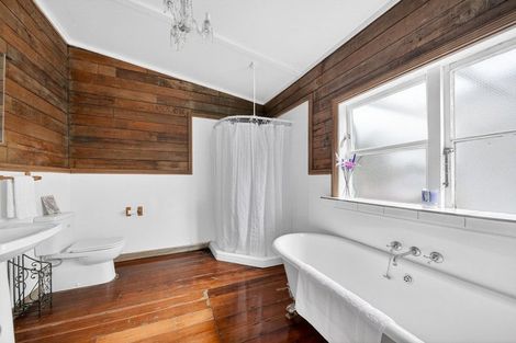 Photo of property in 93 Regent Street, Martinborough, 5711