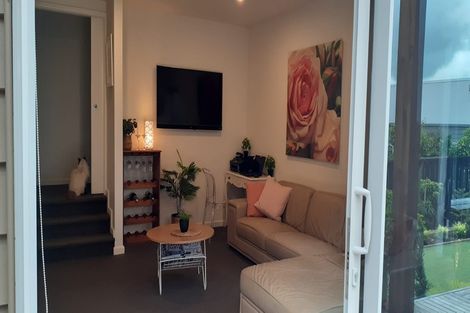 Photo of property in 7 Woolshed Lane, Pukekohe, 2120