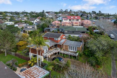 Photo of property in 121 Oaktree Avenue, Browns Bay, Auckland, 0630