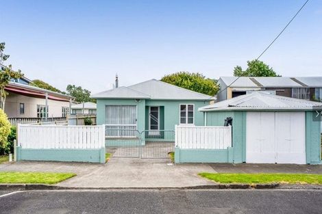 Photo of property in 19a Grey Street, Waitara, 4320