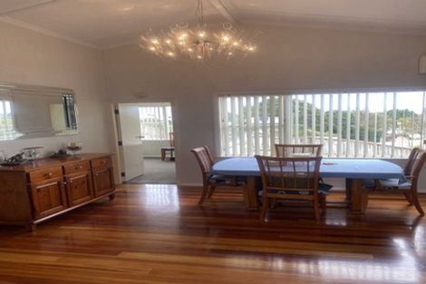 Photo of property in 54 Aorangi Road, Paraparaumu, 5032