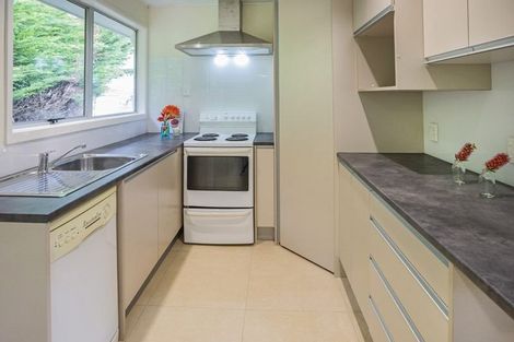 Photo of property in 2/36 Archmillen Avenue, Pakuranga Heights, Auckland, 2010