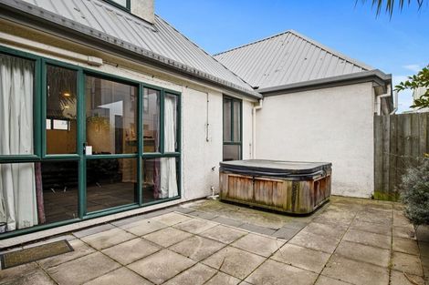 Photo of property in 2/106 Elizabeth Street, Riccarton, Christchurch, 8041