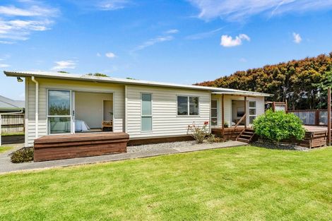 Photo of property in 15 Lowburn Avenue, Waipu, 0510