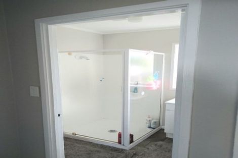 Photo of property in 2/25 Tanoa Place, Glendene, Auckland, 0602