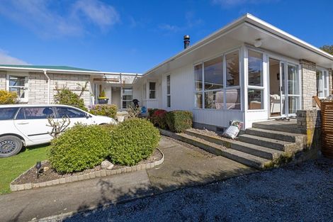 Photo of property in 81 Watt Street, Featherston, 5710