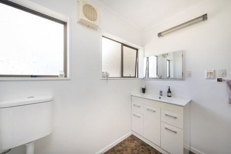 Photo of property in 5 Bethel Court, Milson, Palmerston North, 4414