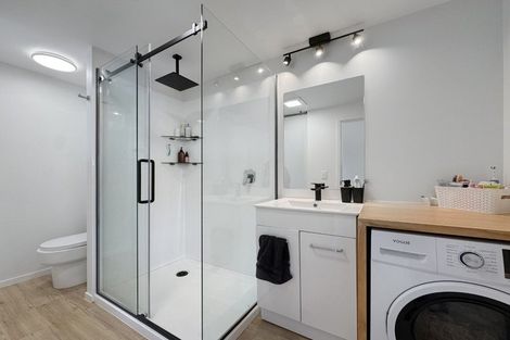 Photo of property in 6/32 Akaroa Drive, Maupuia, Wellington, 6022