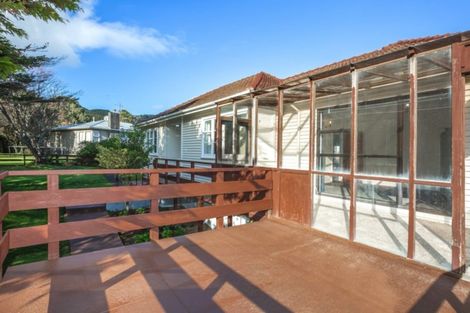 Photo of property in 48 Collins Avenue, Tawa, Wellington, 5028