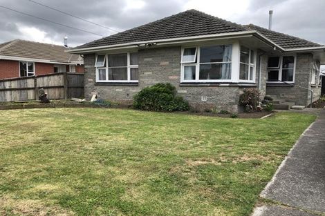 Photo of property in 17 Sandown Crescent, Aranui, Christchurch, 8061