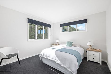Photo of property in 32 Awanui Crescent, Matakana, 0985