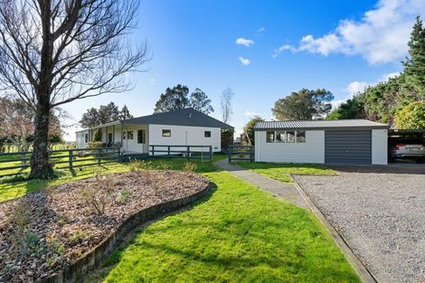 Photo of property in 249 Tararua Road, Levin, 5571