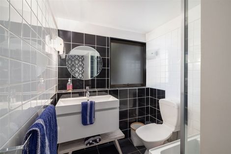 Photo of property in 14 Highbank Lane, Mount Pleasant, Christchurch, 8081