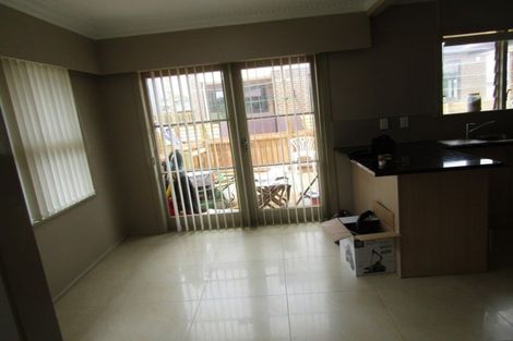 Photo of property in 72 Mclean Avenue, Papatoetoe, Auckland, 2025