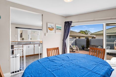 Photo of property in 6 Fairs Road, Milson, Palmerston North, 4414