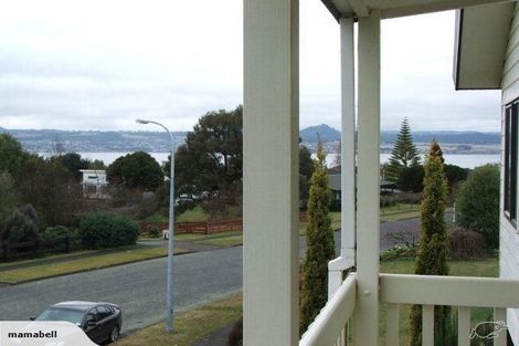 Photo of property in 17 Reeves Road, Acacia Bay, Taupo, 3330