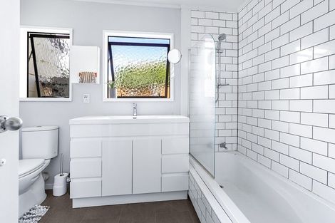 Photo of property in 64 Pelorus Street, Glenview, Hamilton, 3206