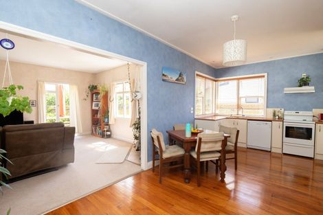 Photo of property in 11 Darlington Street, Ngatea, 3503