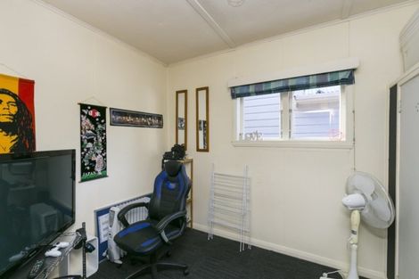 Photo of property in 10 Burnell Avenue, Thorndon, Wellington, 6011