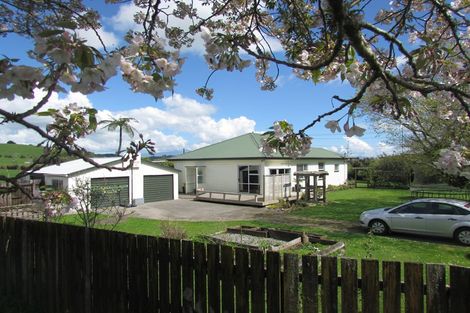 Photo of property in 4 Tikorangi Road East, Tikorangi, Waitara, 4383