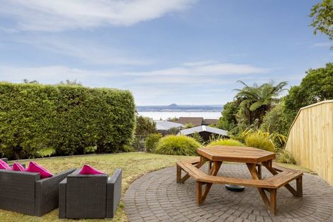 Photo of property in 2/19 Brunette Drive, Acacia Bay, Taupo, 3330