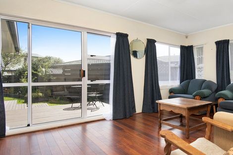 Photo of property in 42 Abraham Crescent, Milson, Palmerston North, 4414