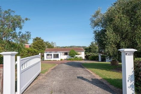 Photo of property in 17 School Road, Riverhead, 0820