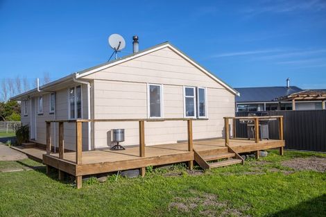 Photo of property in 13 Roberts Street, Martinborough, 5711