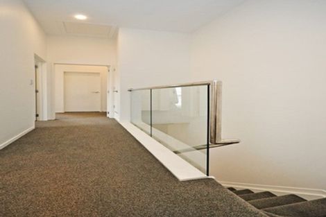 Photo of property in 5 Waru Lane, Te Atatu Peninsula, Auckland, 0610