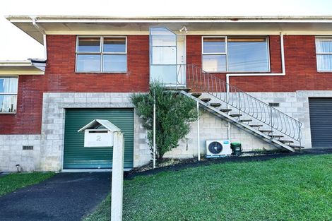 Photo of property in 2/75 Sabulite Road, Kelston, Auckland, 0602