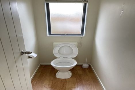 Photo of property in 4 Walter Haddrell Crescent, Flat Bush, Auckland, 2016