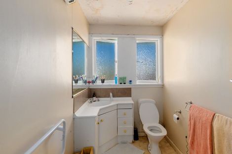 Photo of property in 93 Gayhurst Road, Dallington, Christchurch, 8061