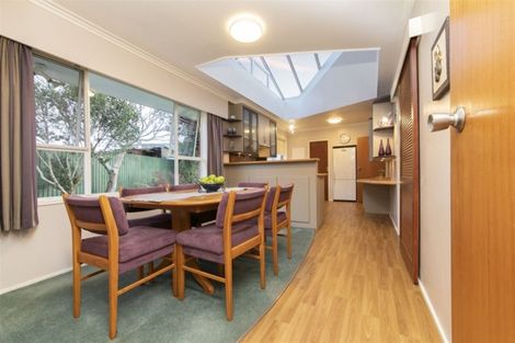 Photo of property in 17 Scanlen Terrace, Kelston, Auckland, 0602