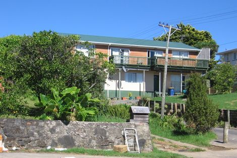 Photo of property in 2/22 Riverview Road, New Lynn, Auckland, 0600