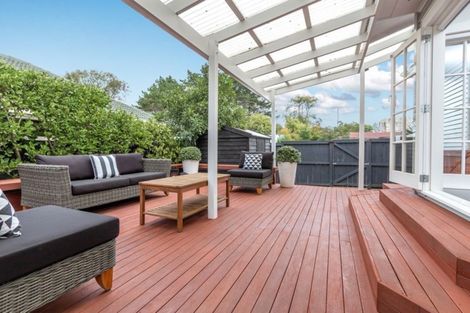 Photo of property in 1012 Great North Road, Point Chevalier, Auckland, 1022