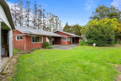 Photo of property in 276 Boord Crescent, Kumeu, 0891