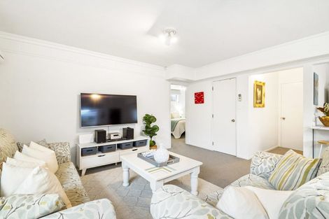 Photo of property in 114 Mountbatten Avenue, Hillcrest, Auckland, 0627