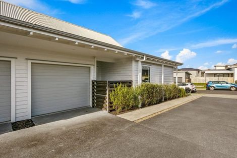 Photo of property in 4 Kuku Avenue, Red Beach, 0932