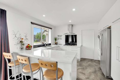 Photo of property in 15 Riverside Way, Amberley, 7410