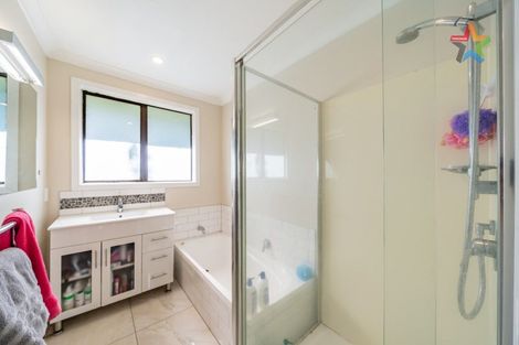 Photo of property in 25 Thomas Street, Stokes Valley, Lower Hutt, 5019