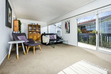 Photo of property in 41 Compton Street, Hillcrest, Auckland, 0627
