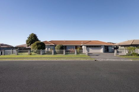 Photo of property in 55 Plateau Heights, Mount Maunganui, 3116