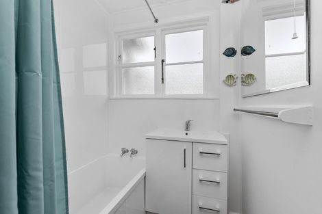 Photo of property in 17 Hewer Crescent, Naenae, Lower Hutt, 5011